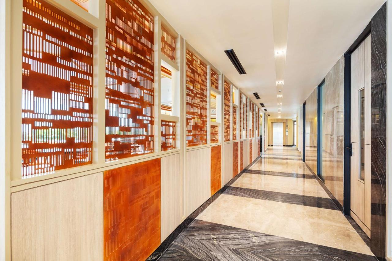 Best Western Click Sathorn 11 Банкок Екстериор снимка