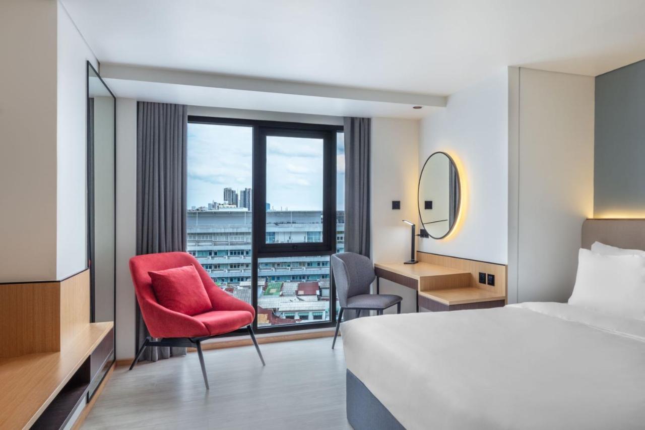 Best Western Click Sathorn 11 Банкок Екстериор снимка