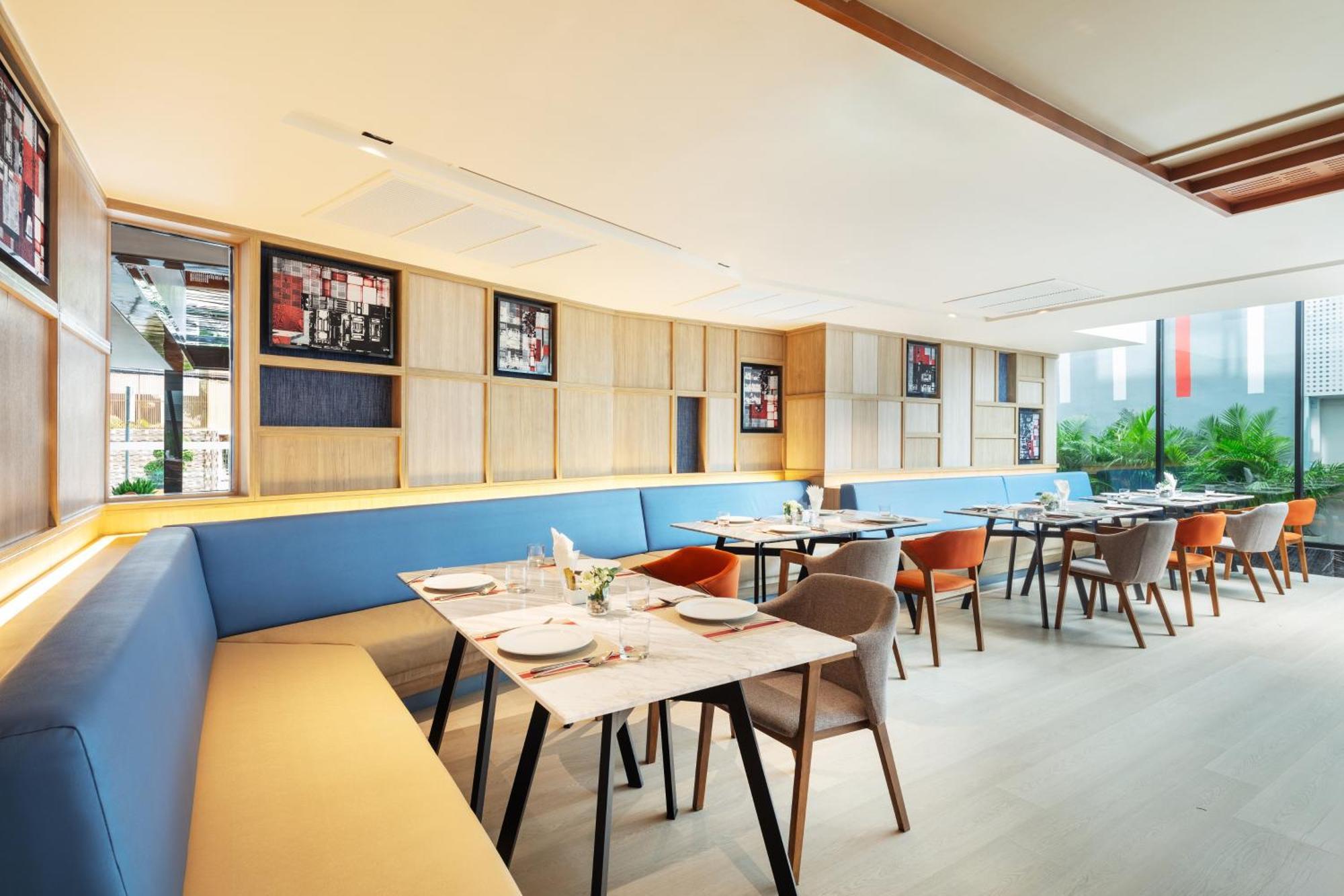 Best Western Click Sathorn 11 Банкок Екстериор снимка