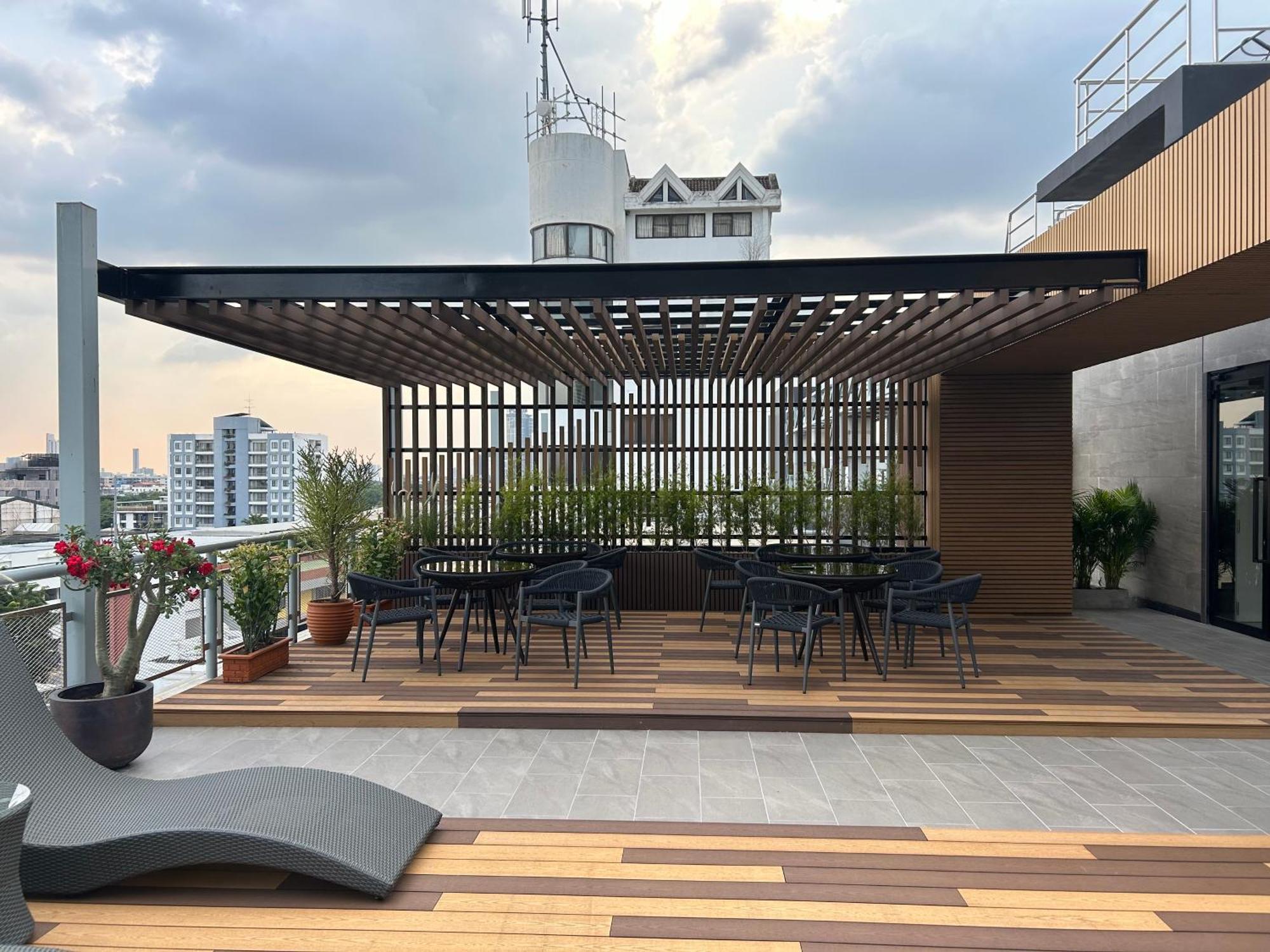 Best Western Click Sathorn 11 Банкок Екстериор снимка