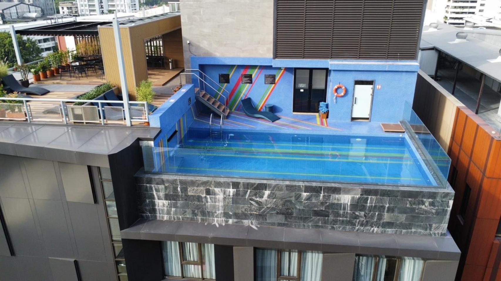 Best Western Click Sathorn 11 Банкок Екстериор снимка